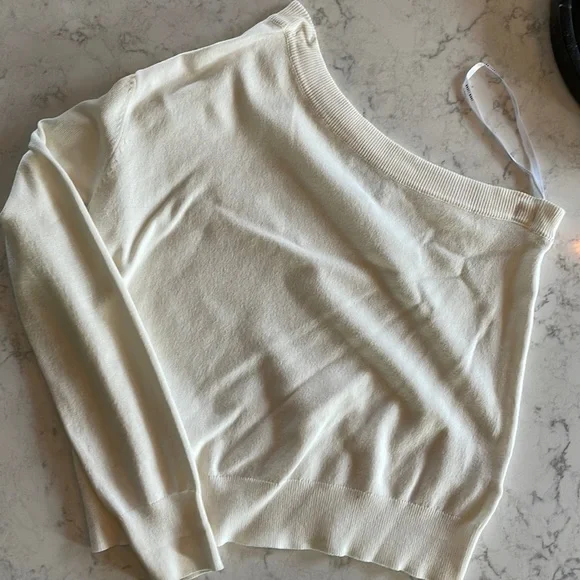 x Revolve One Shoulder Sweater by John & Jenn by Line - Picture 3 of 5